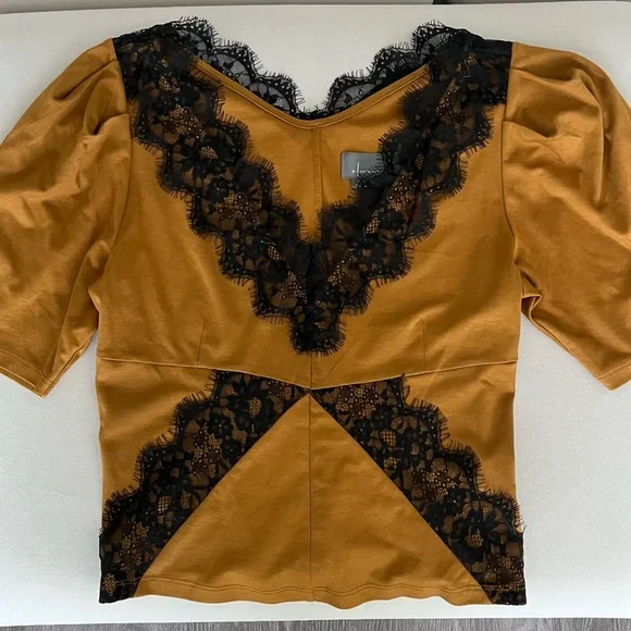 By Anthropologie lace-trimmed tee - Picture 9 of 11